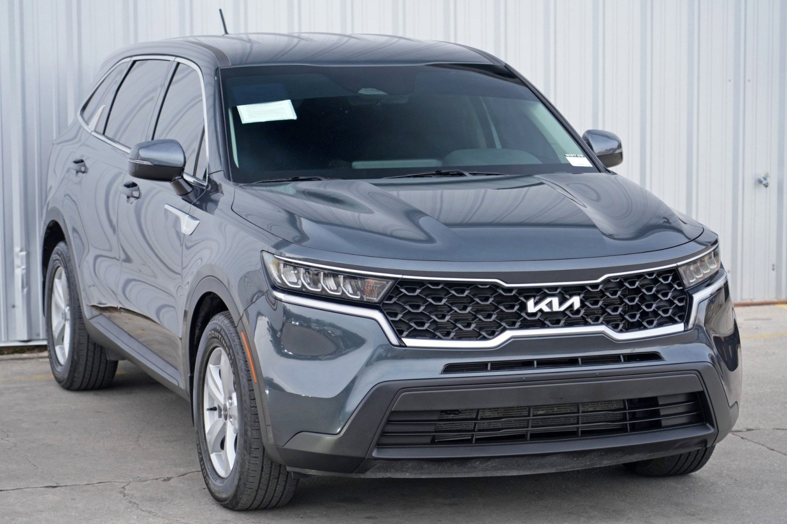 Used 2022 Kia Sorento LX FWD image 48
