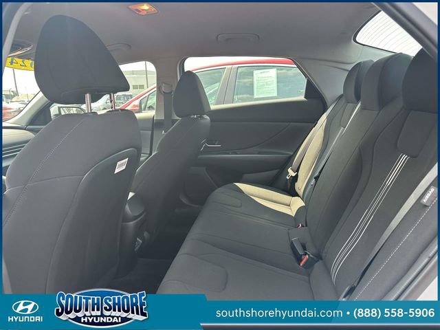 Certified 2024 Hyundai Elantra Blue FWD image 12