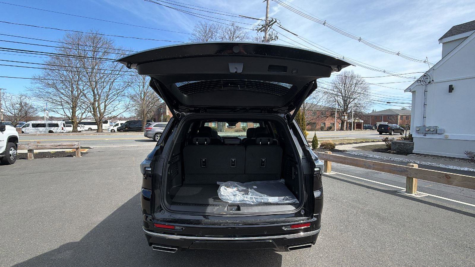 New 2026 Buick Enclave Avenir w/ Super Cruise Package image 10