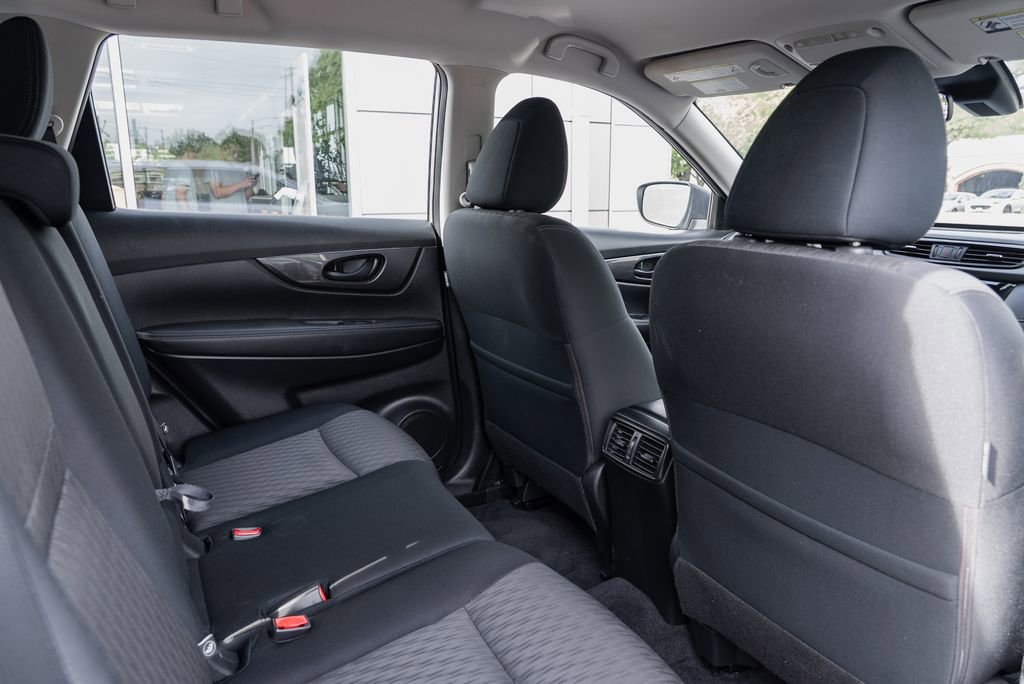 Used 2020 Nissan Rogue S AWD/4WD image 25