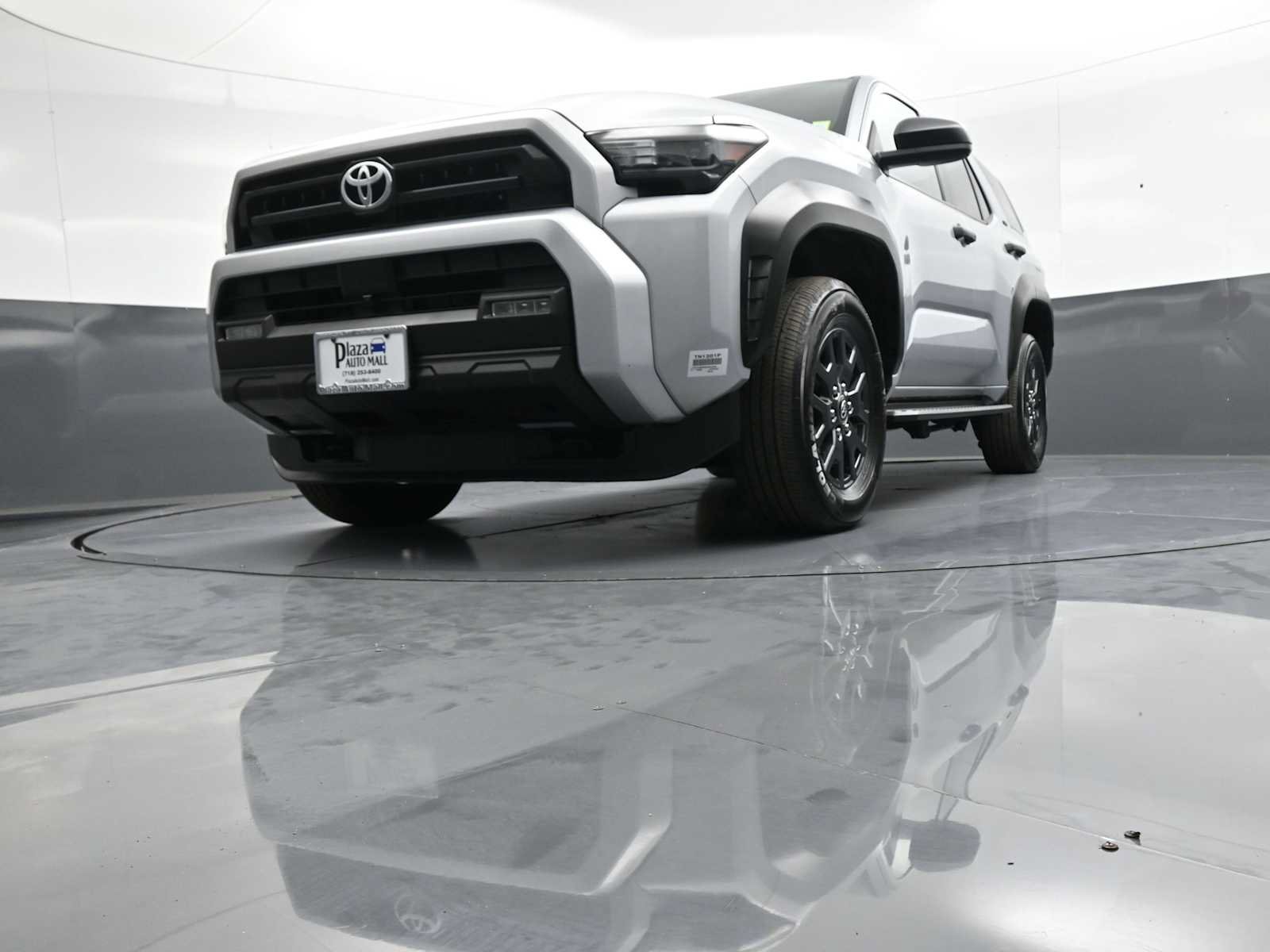 Certified 2025 Toyota 4Runner SR5 AWD/4WD image 26