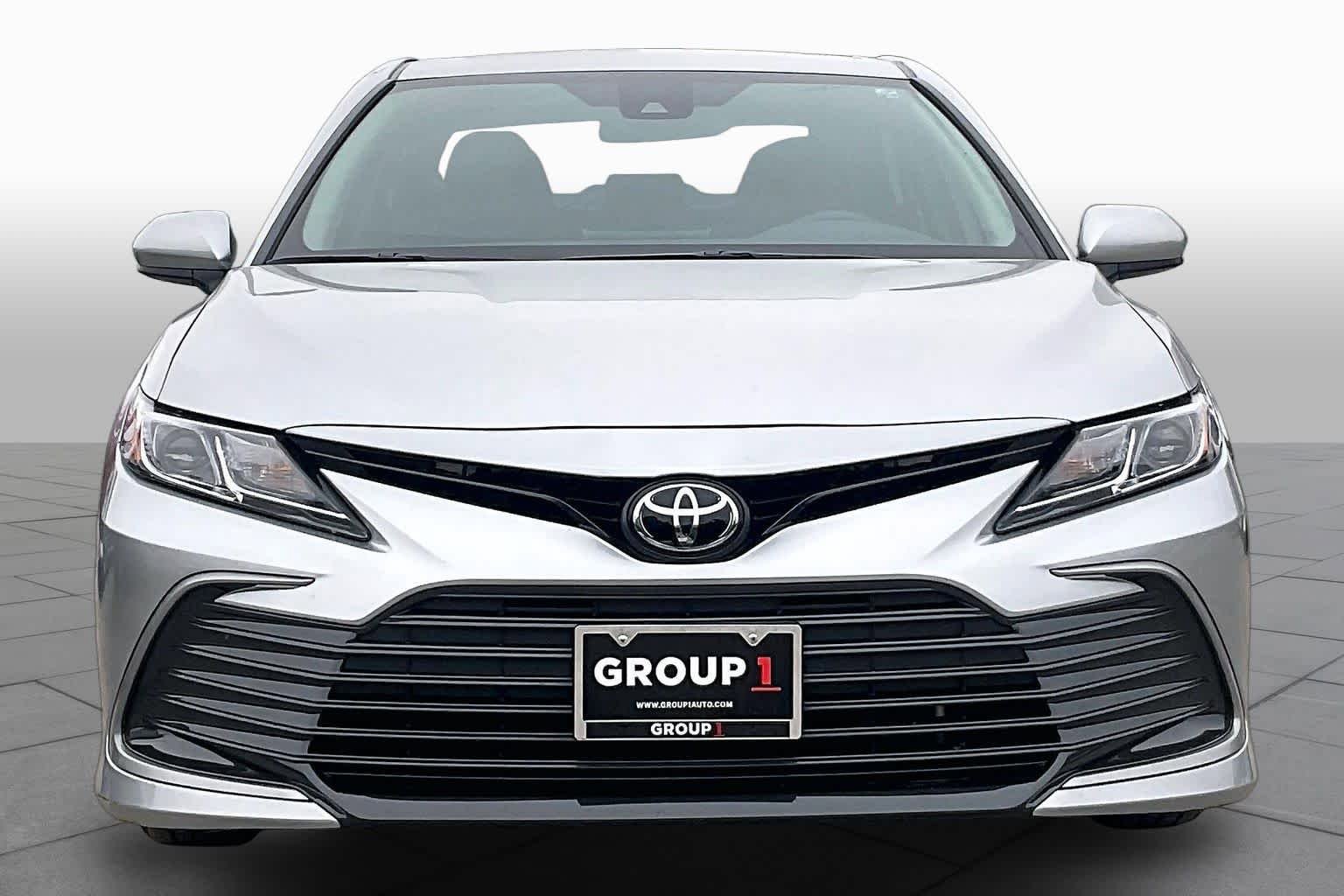 Used 2024 Toyota Camry LE FWD image 4