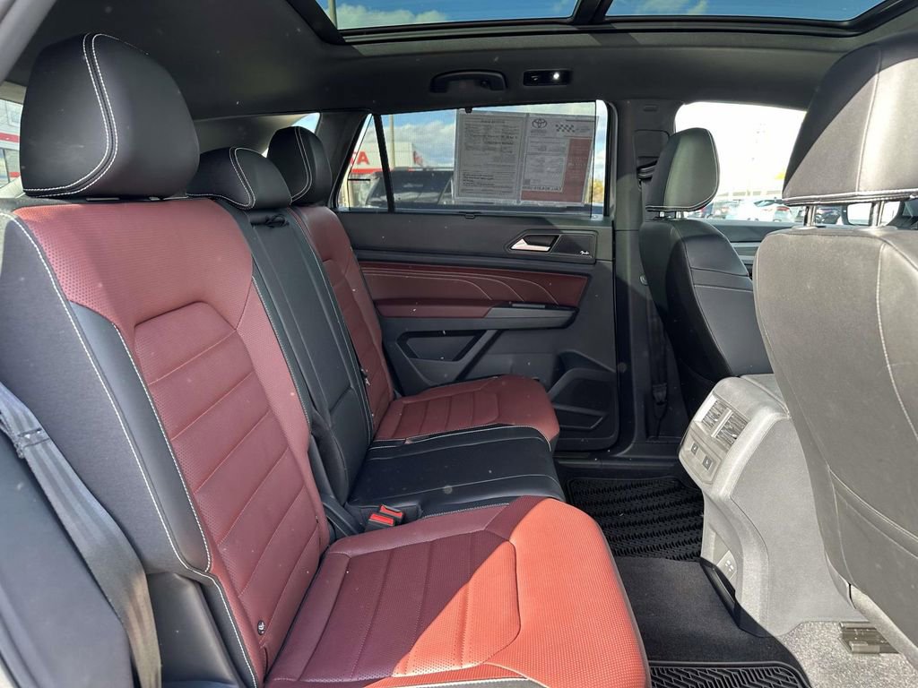 Used 2023 Volkswagen Atlas Cross Sport SEL Premium R-Line image 14