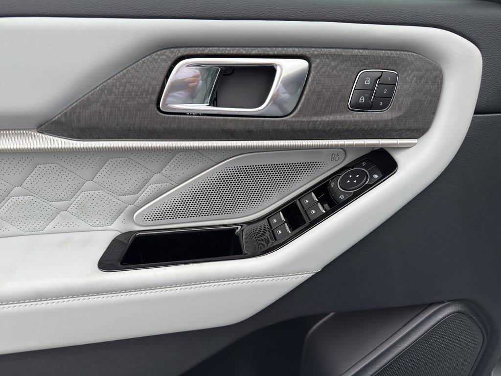 New 2026 Ford Explorer Platinum w/ LUX Leather Package image 14
