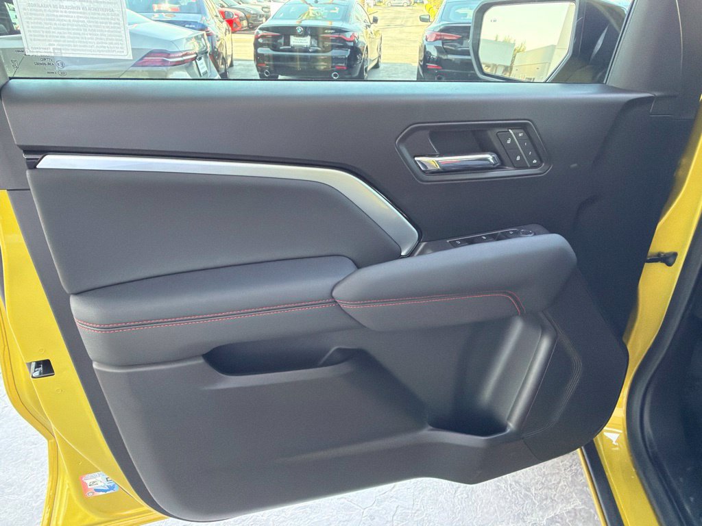 Used 2023 Chevrolet Colorado Z71 w/ Z71 Convenience Package 2 AWD/4WD image 8