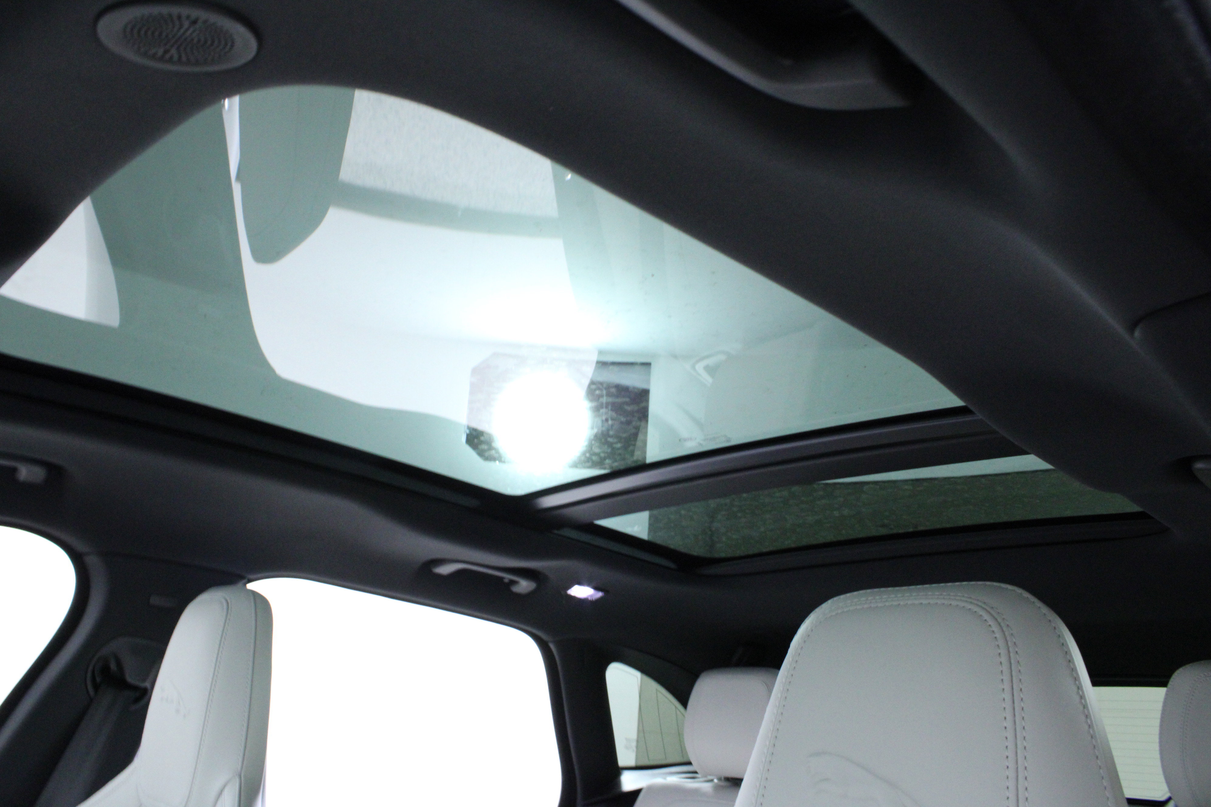 New 2026 Jaguar F-PACE R-Dynamic S image 23