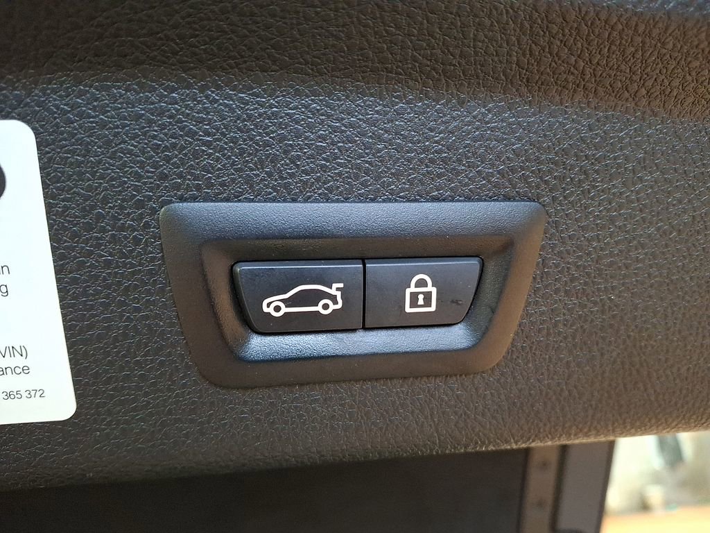 Used 2018 BMW 330i Gran Turismo xDrive image 27