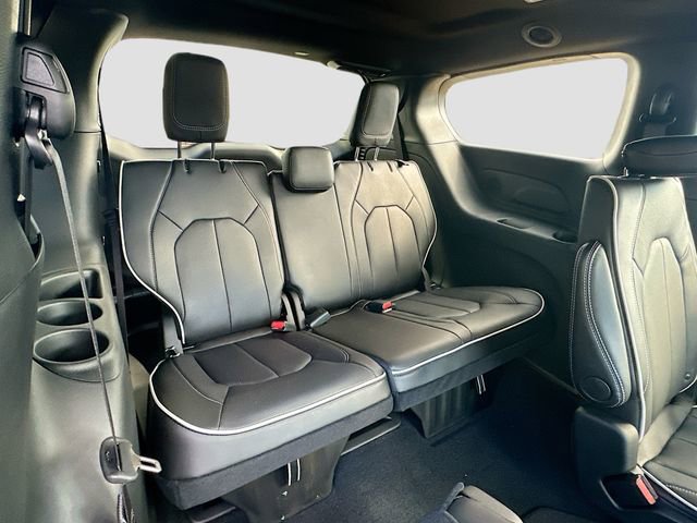 New 2026 Chrysler Pacifica Limited w/ S Appearance Package image 31
