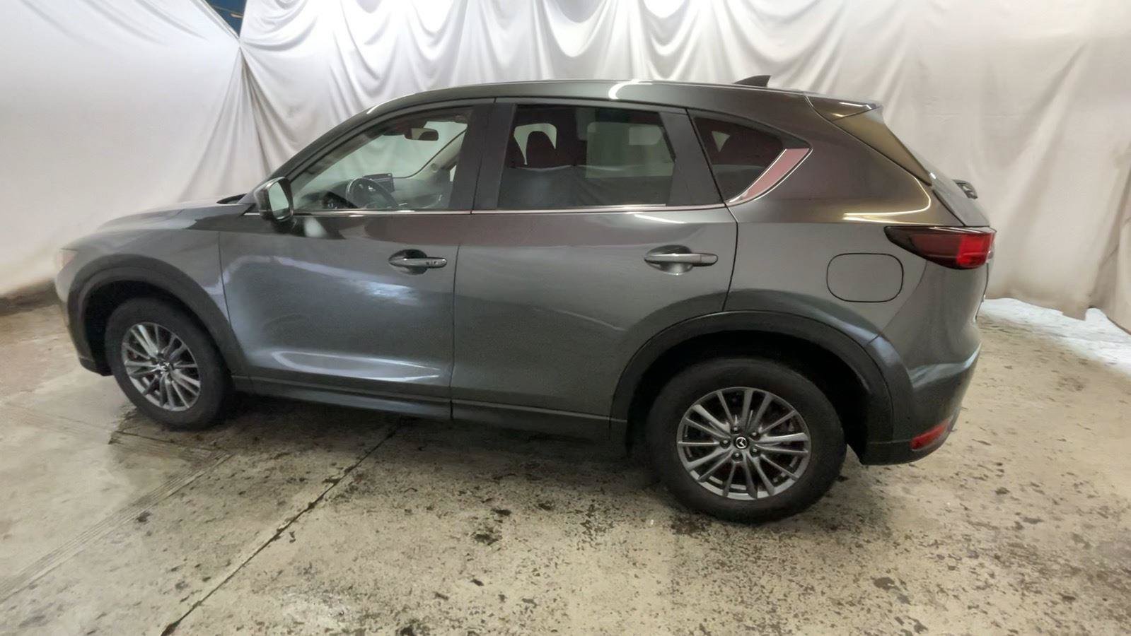 Used 2021 MAZDA CX-5 Touring FWD image 11