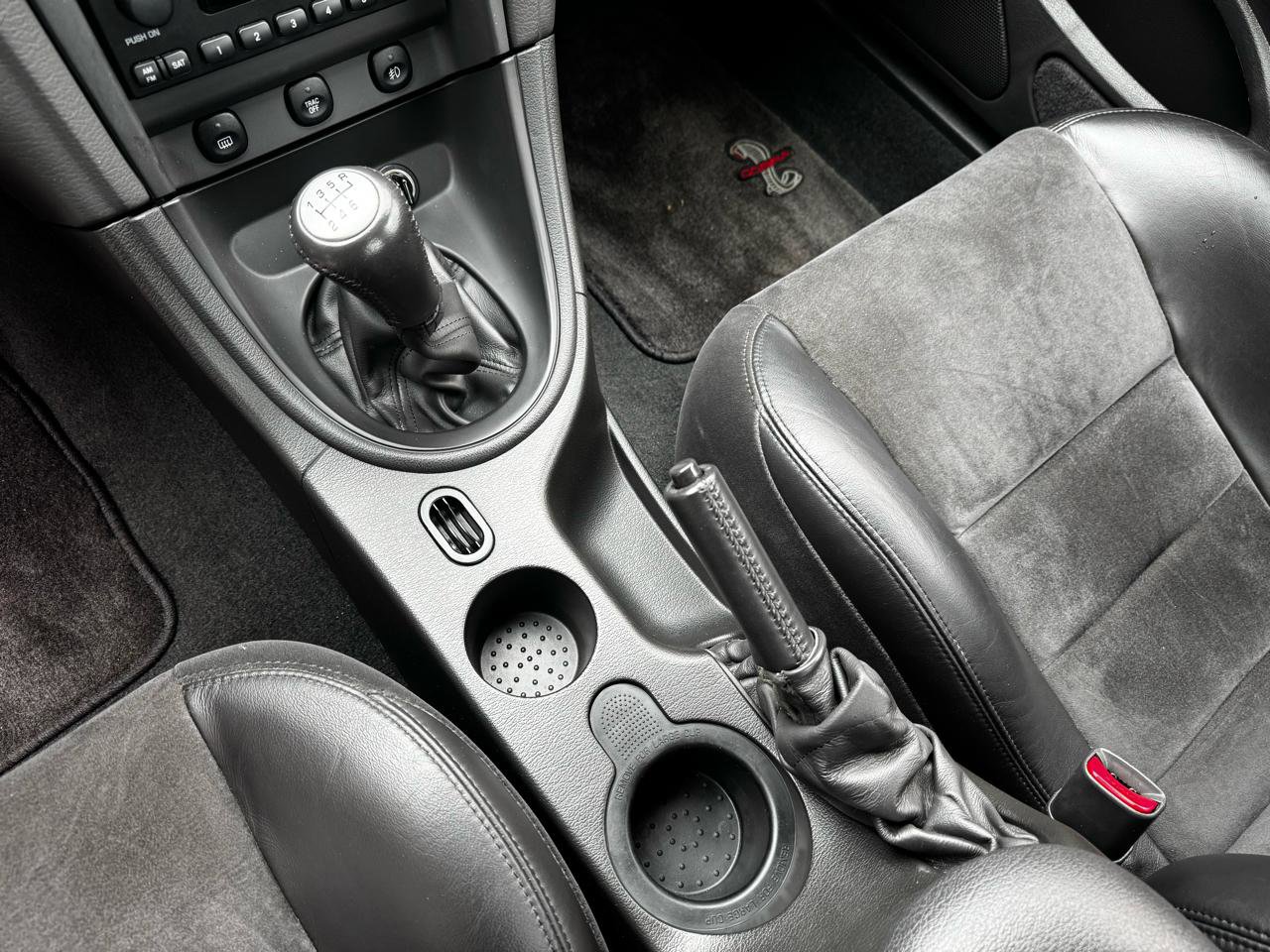 Used 2004 Ford Mustang Cobra RWD image 19