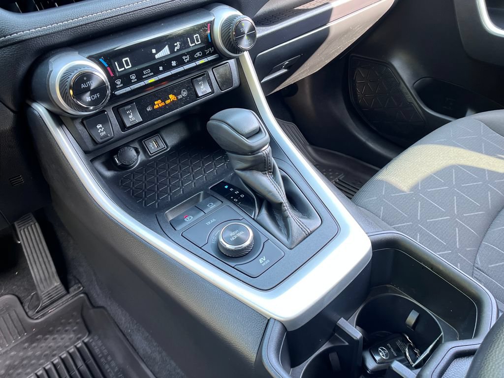 Certified 2024 Toyota RAV4 XLE w/ Convenience Package AWD/4WD image 19