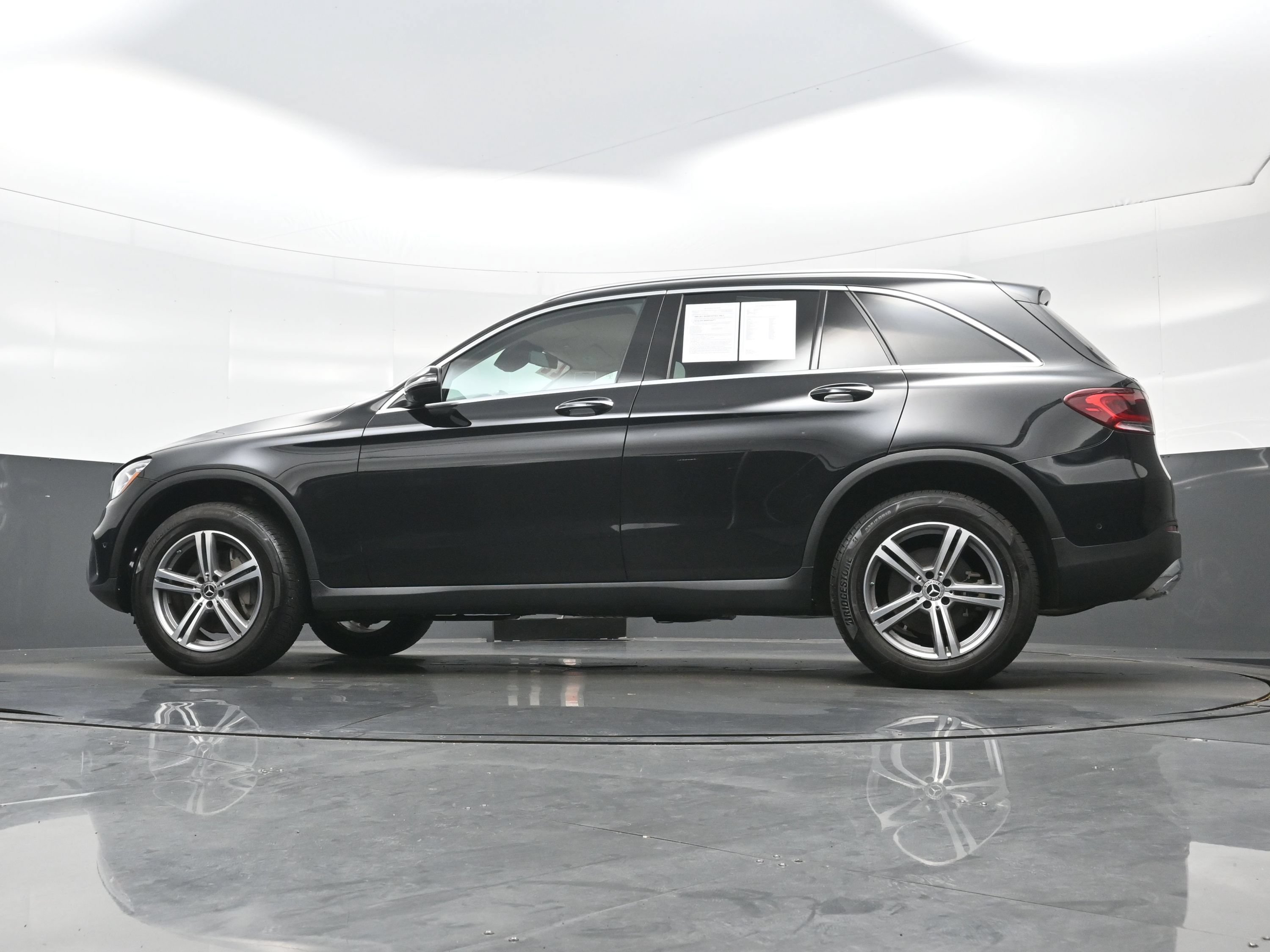 Used 2022 Mercedes-Benz GLC 300 4MATIC image 29
