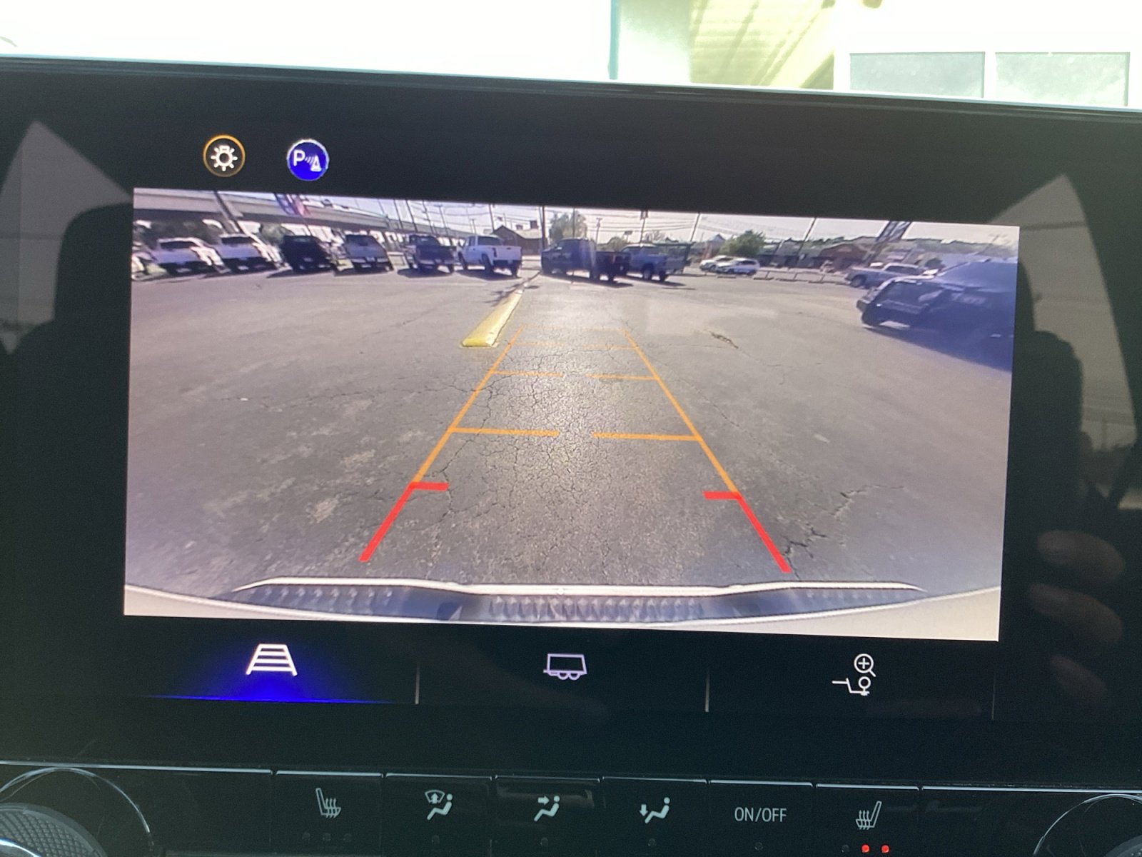 Used 2024 Chevrolet Colorado LT w/ LT Convenience Package II image 20