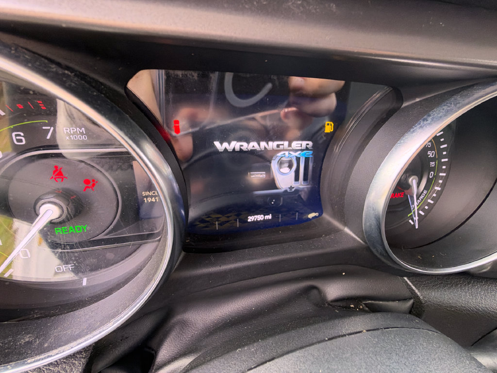 Used 2023 Jeep Wrangler Unlimited w/ Cold Weather Group AWD/4WD image 19