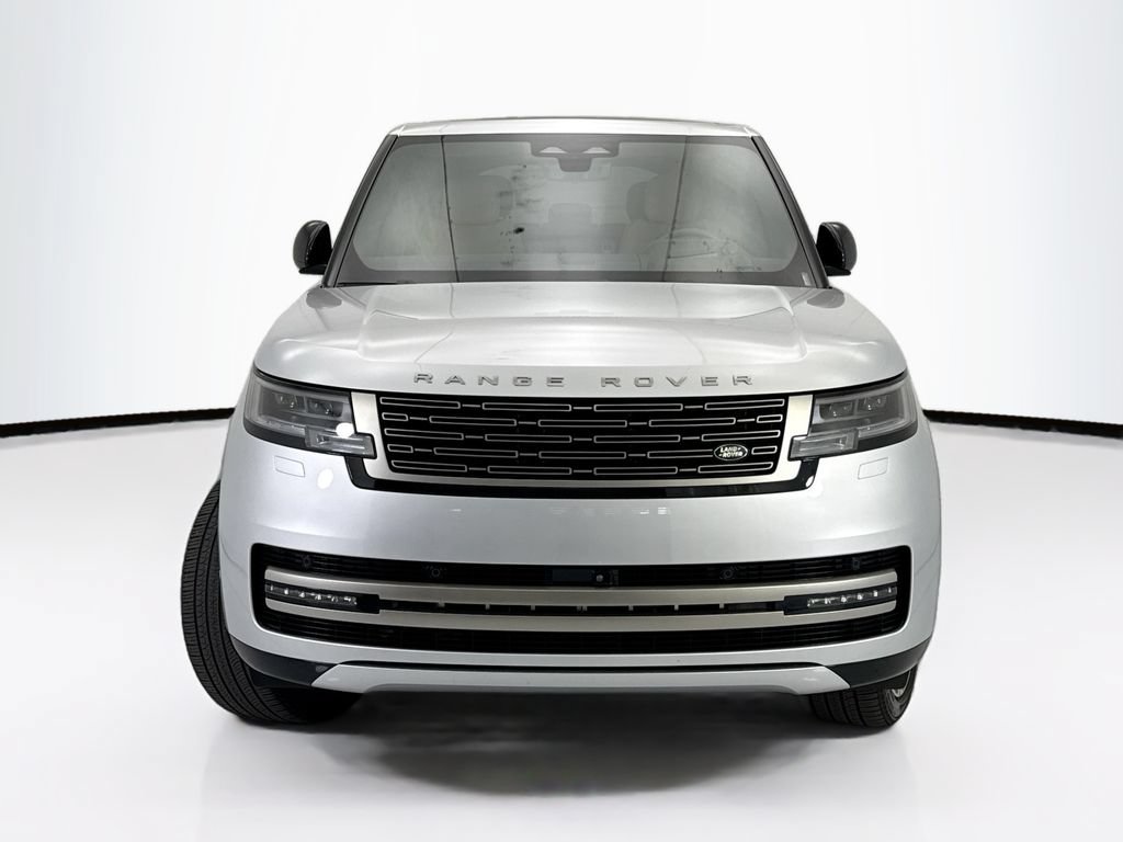 Used 2024 Land Rover Range Rover SE AWD/4WD image 2