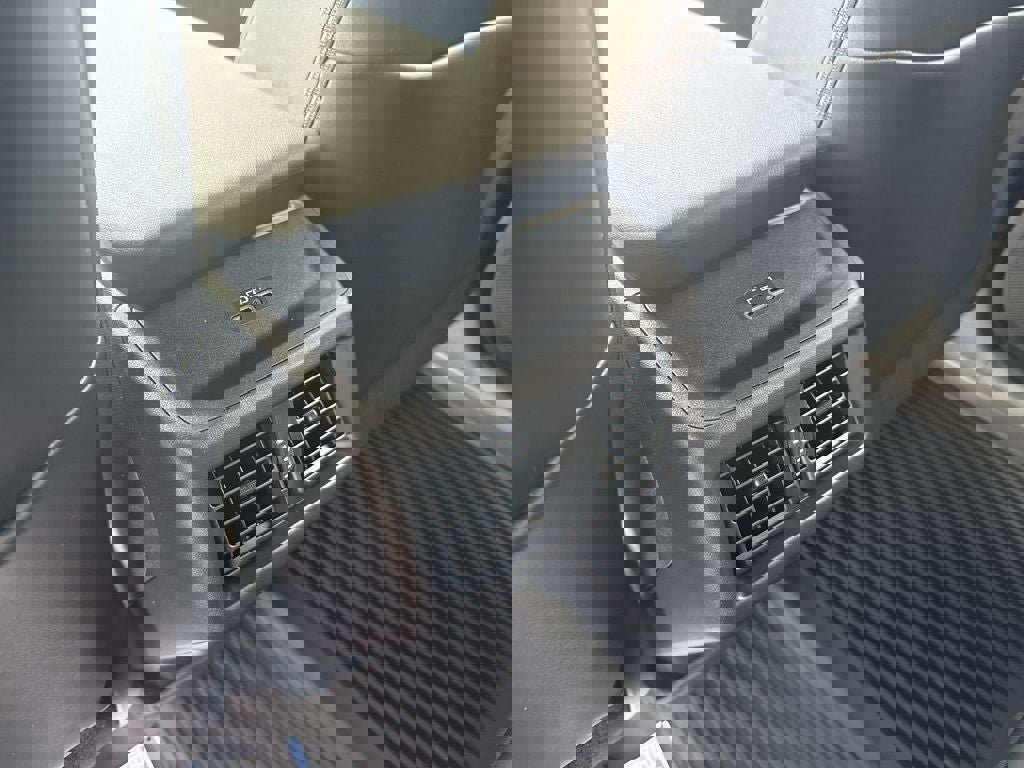 New 2026 Subaru Solterra Premium w/ Premium Convenience Package image 27