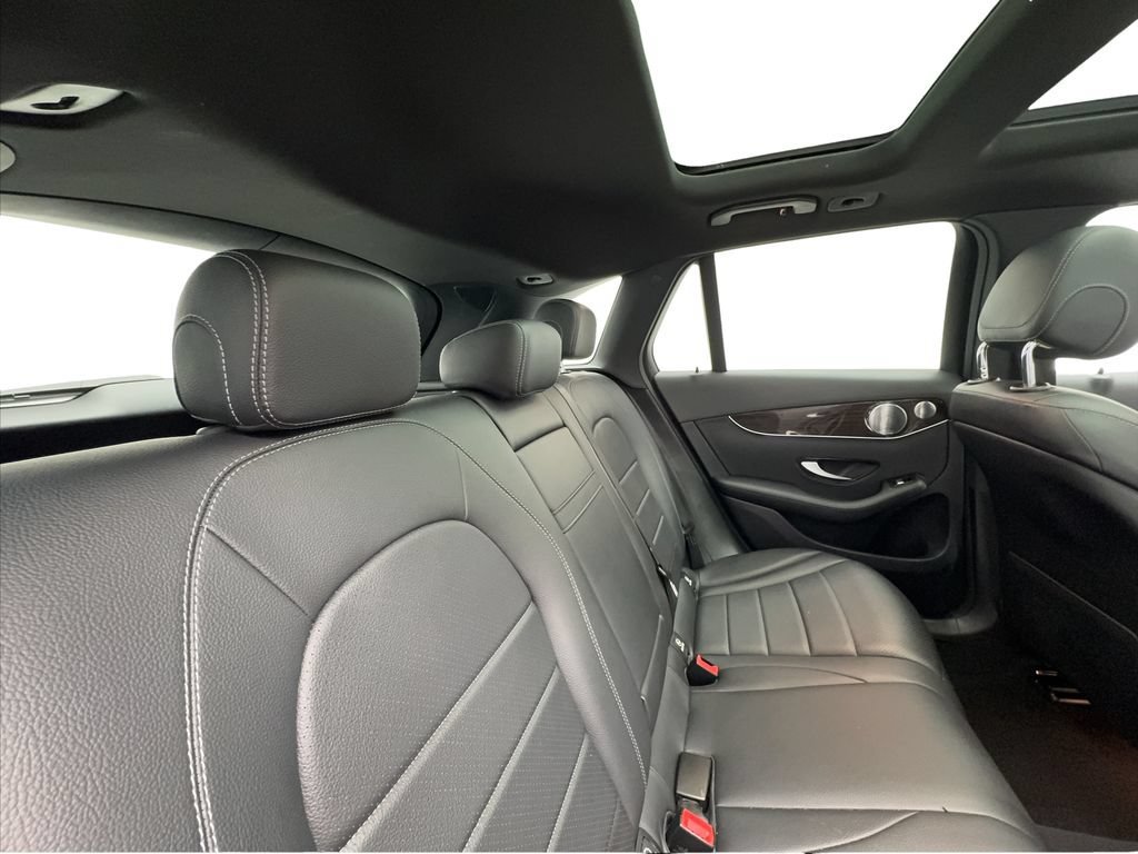 Used 2020 Mercedes-Benz GLC 300 4MATIC image 28