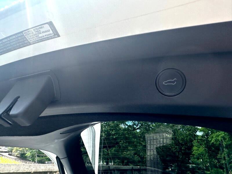 Used 2021 Tesla Model Y Long Range image 35
