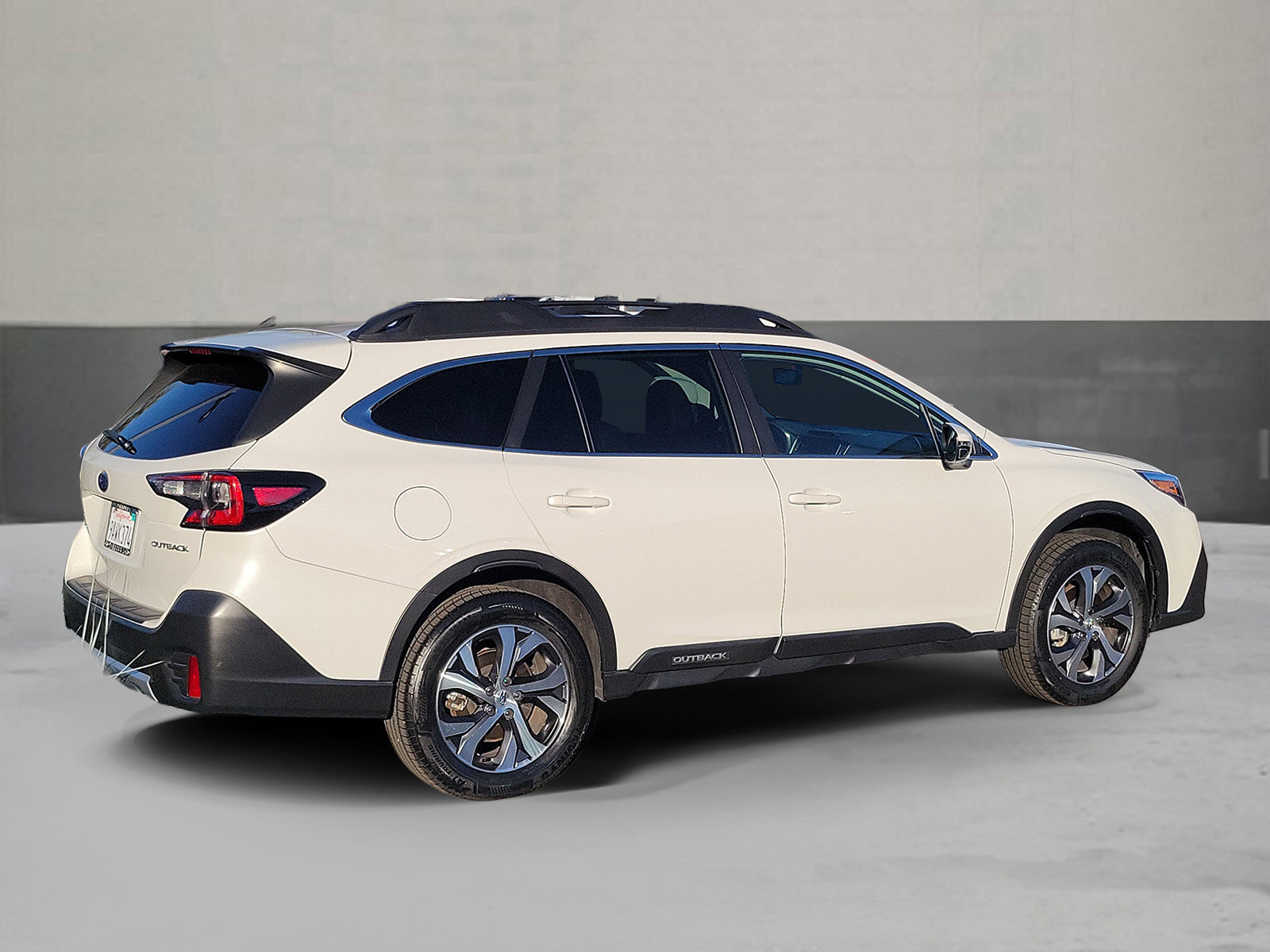 Used 2022 Subaru Outback Limited AWD/4WD image 2