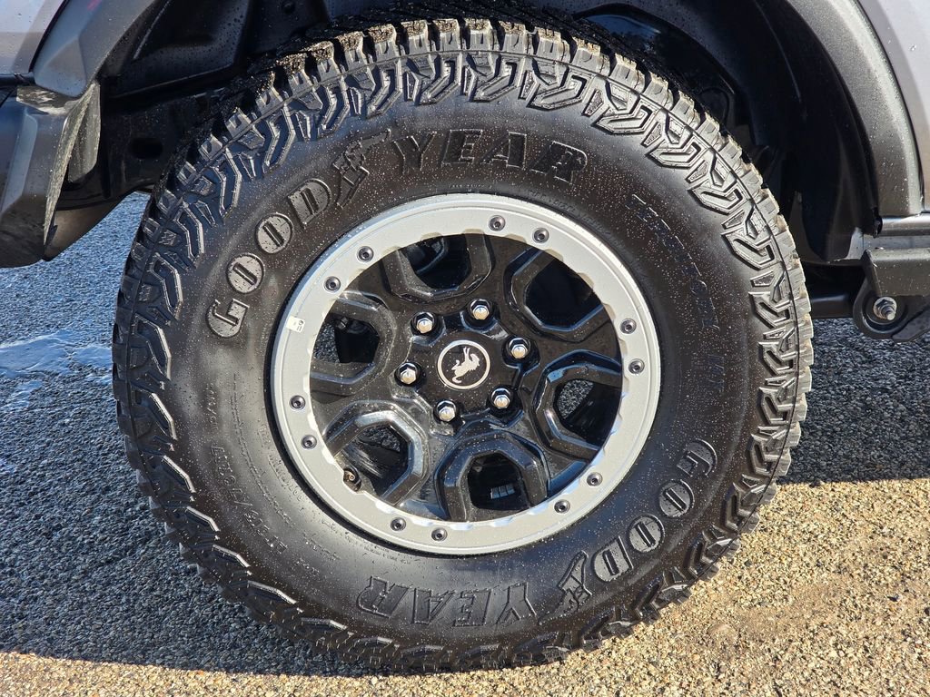 Used 2023 Ford Bronco Badlands w/ Sasquatch Package AWD/4WD image 12