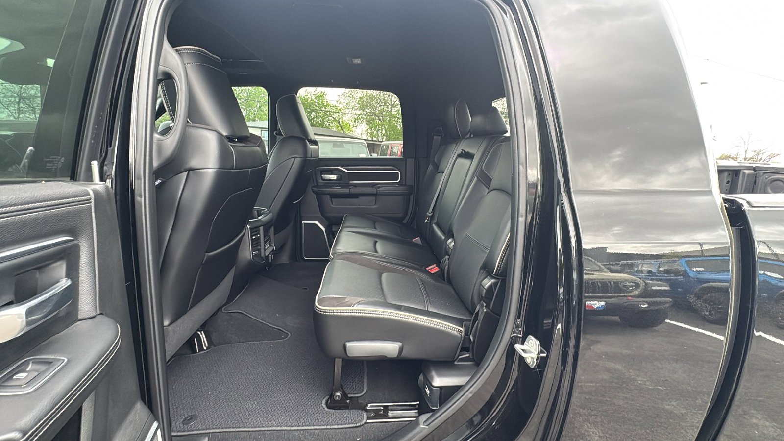 Certified 2024 RAM 2500 Laramie w/ Night Edition image 15