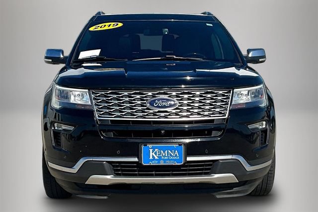 Used 2019 Ford Explorer Platinum AWD/4WD image 2