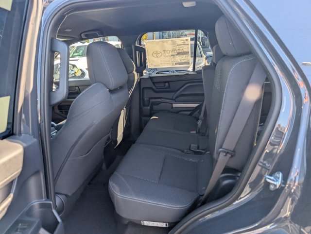 New 2026 Toyota 4Runner SR5 AWD/4WD image 10