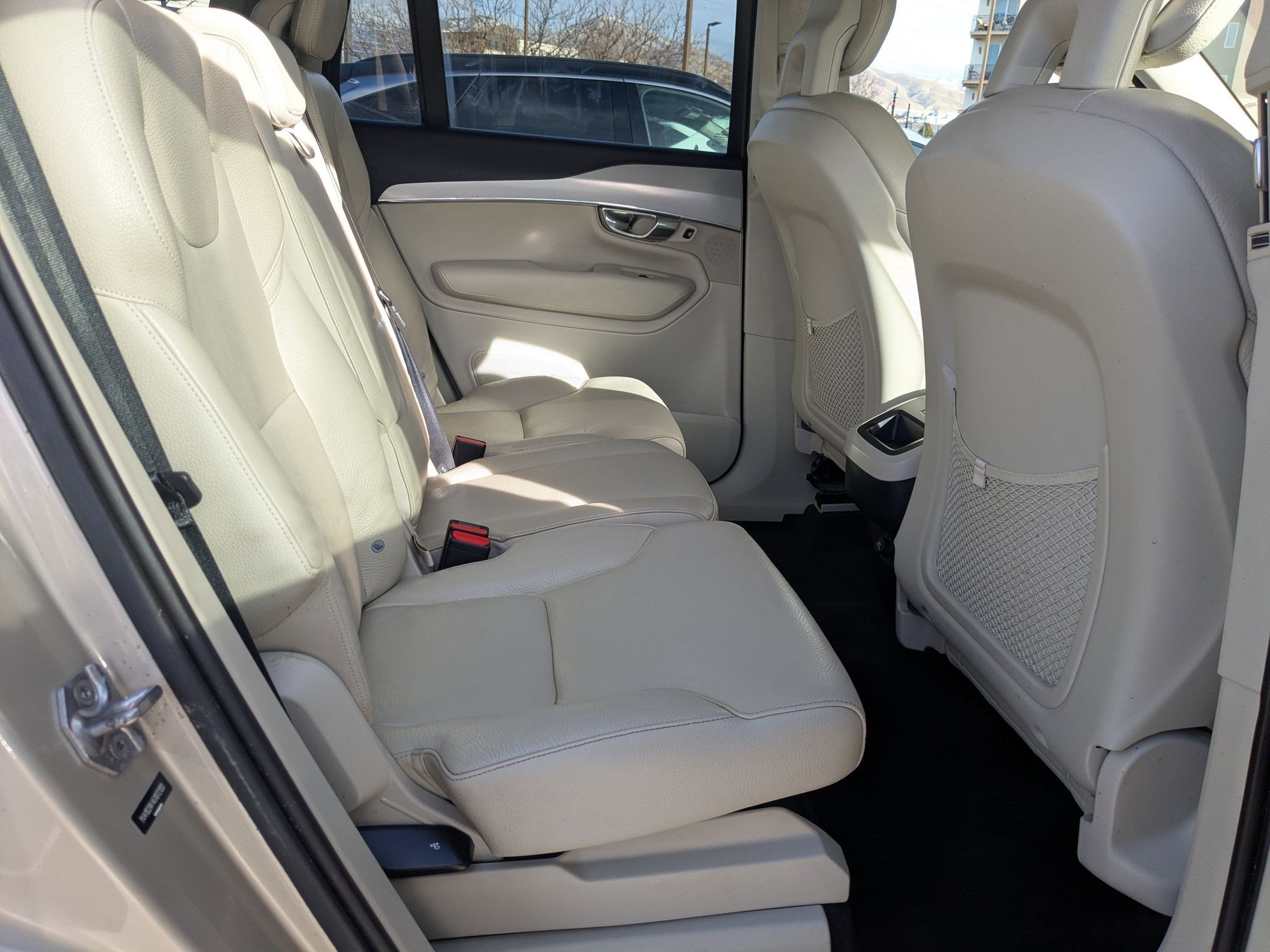 Used 2016 Volvo XC90 T5 Momentum image 29
