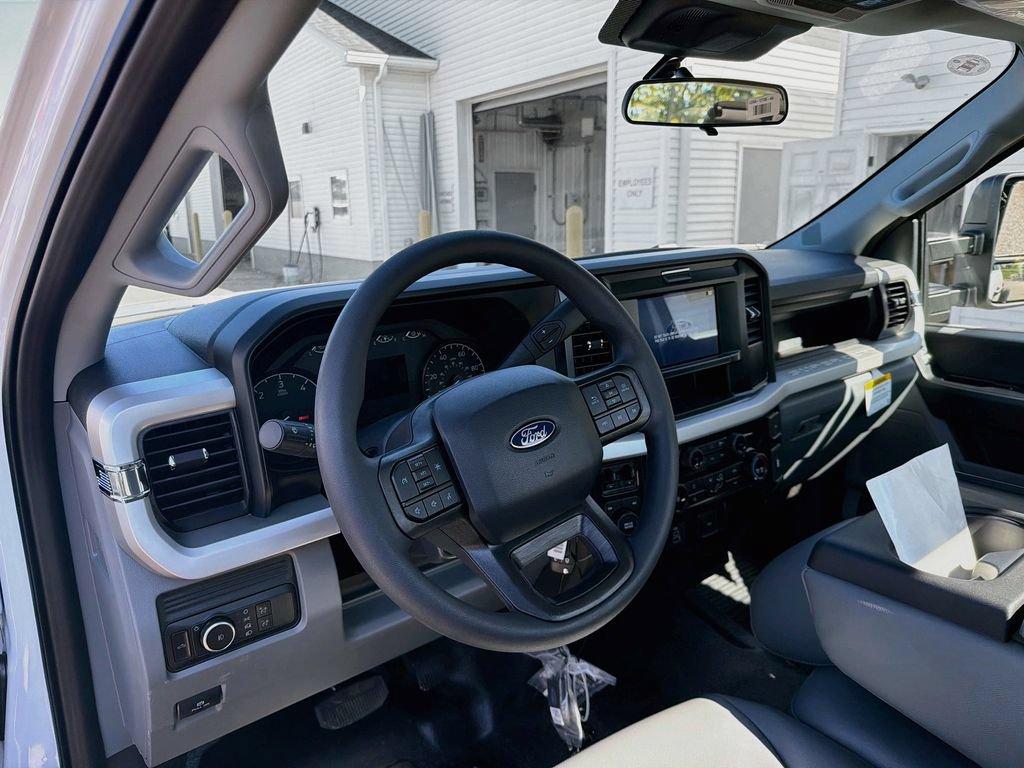 New 2027 Ford F350 XL w/ XL Chrome Package AWD/4WD image 6