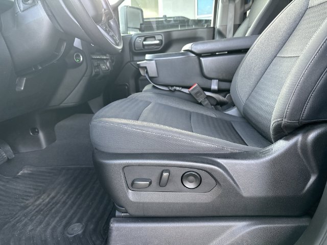 Used 2024 Chevrolet Silverado 2500 Custom AWD/4WD image 13