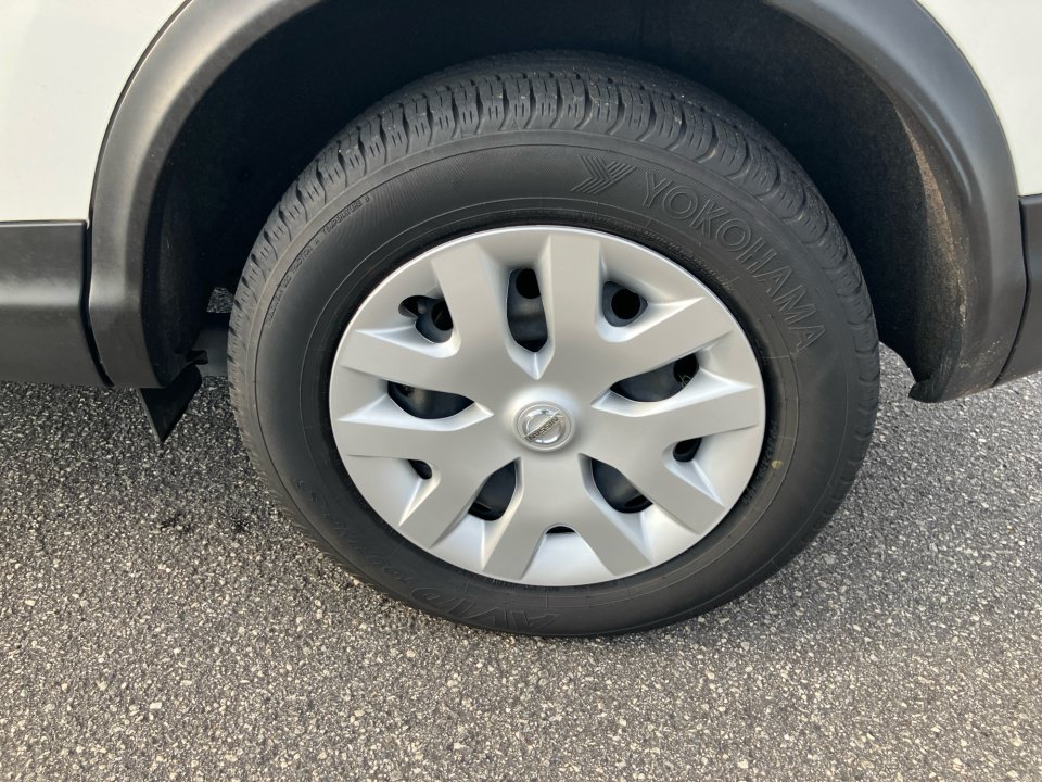 Used 2019 Nissan Rogue Sport S AWD/4WD image 26