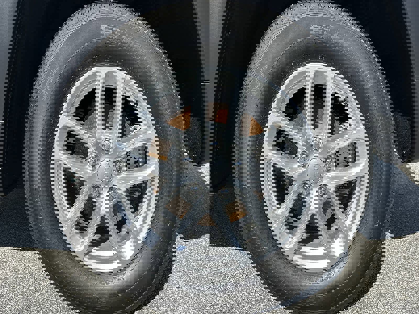 New 2025 Jeep Grand Cherokee Laredo X w/ Trailer Tow Package image 19