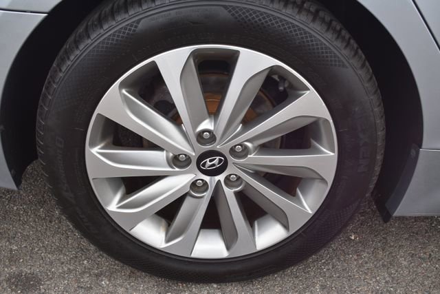 Used 2017 Hyundai Sonata Sport w/ Value Edition Package 02 FWD image 43