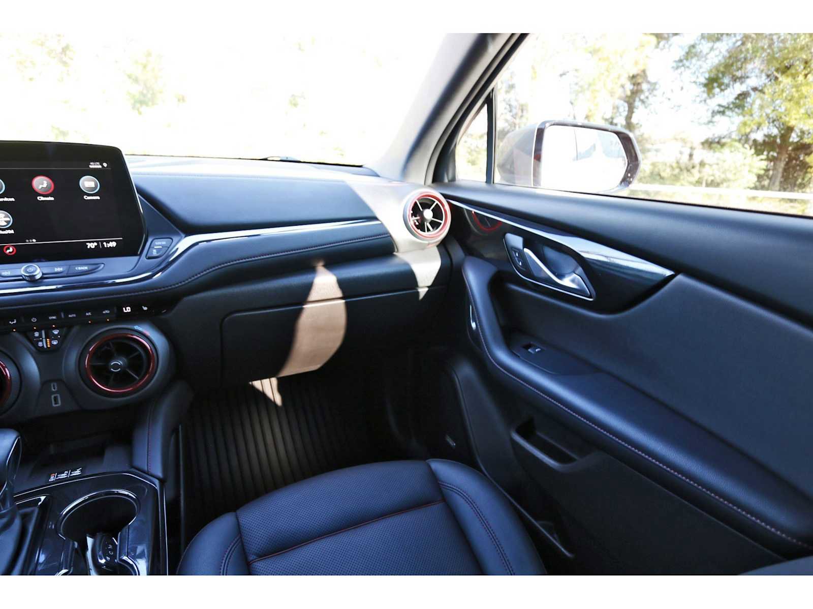 Used 2025 Chevrolet Blazer RS w/ Driver Confidence II Package image 8