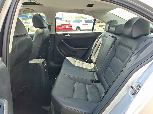 Used 2012 Volkswagen Jetta SE FWD image 11