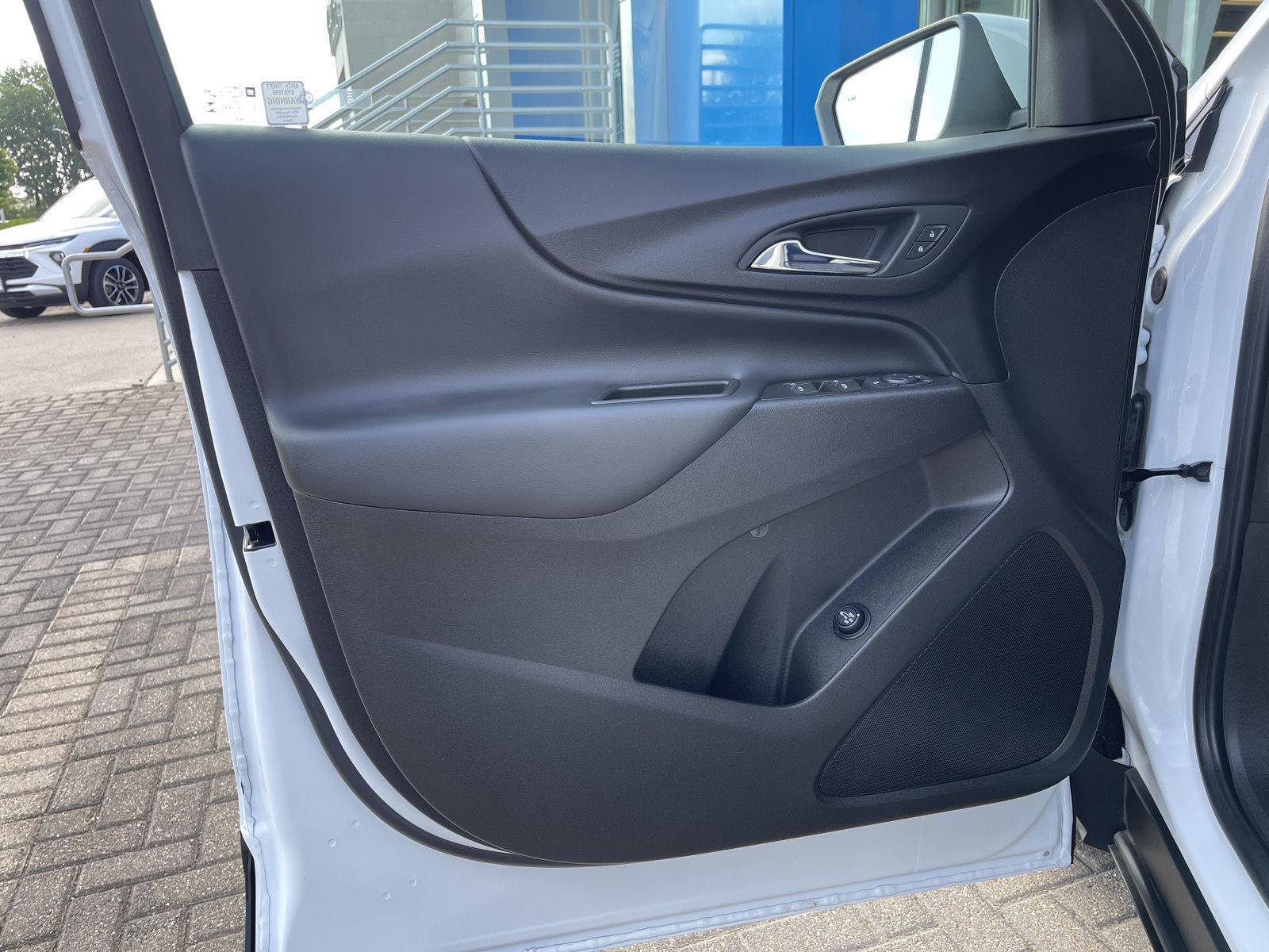 Used 2024 Chevrolet Equinox LT w/ LPO, Floor Liner Package FWD image 12
