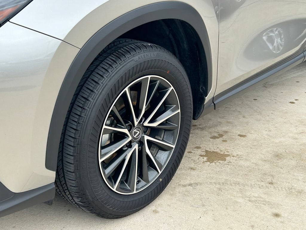 Used 2025 Lexus NX 350h AWD w/ Cold Area Package image 9