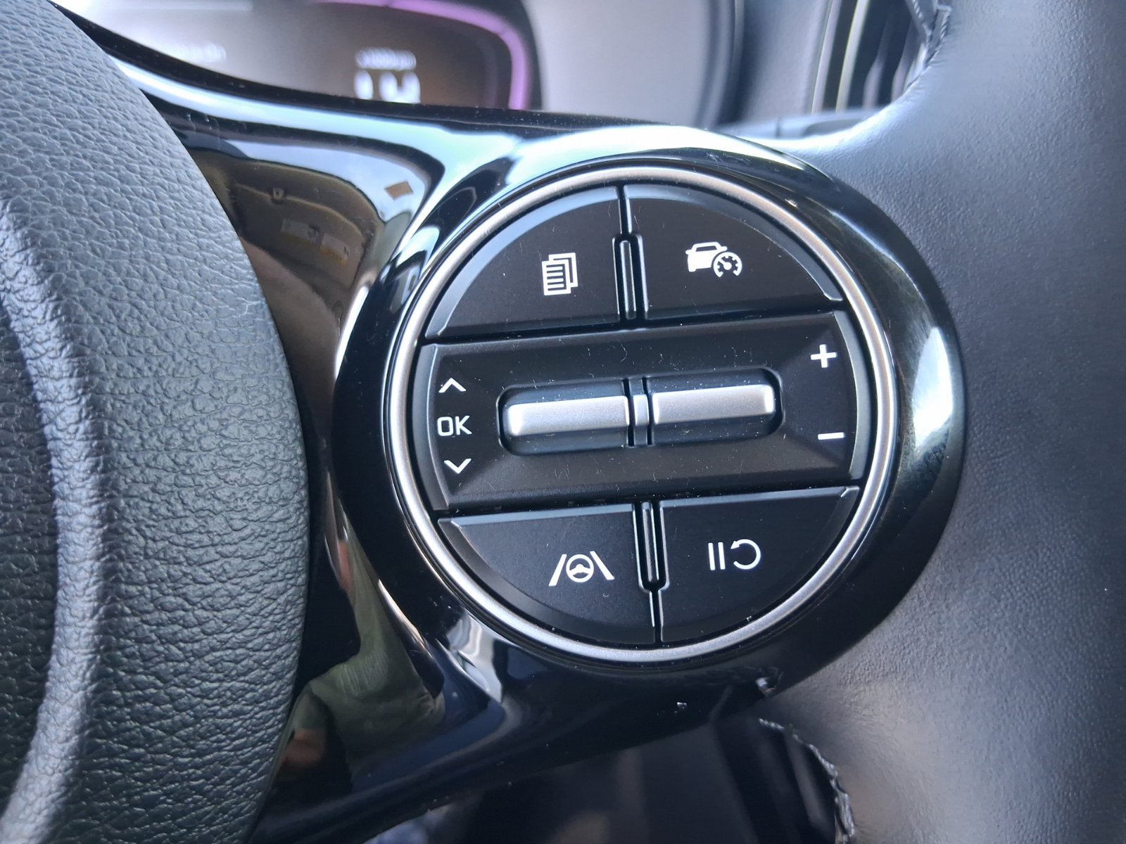 Used 2025 Kia Soul EX FWD image 19