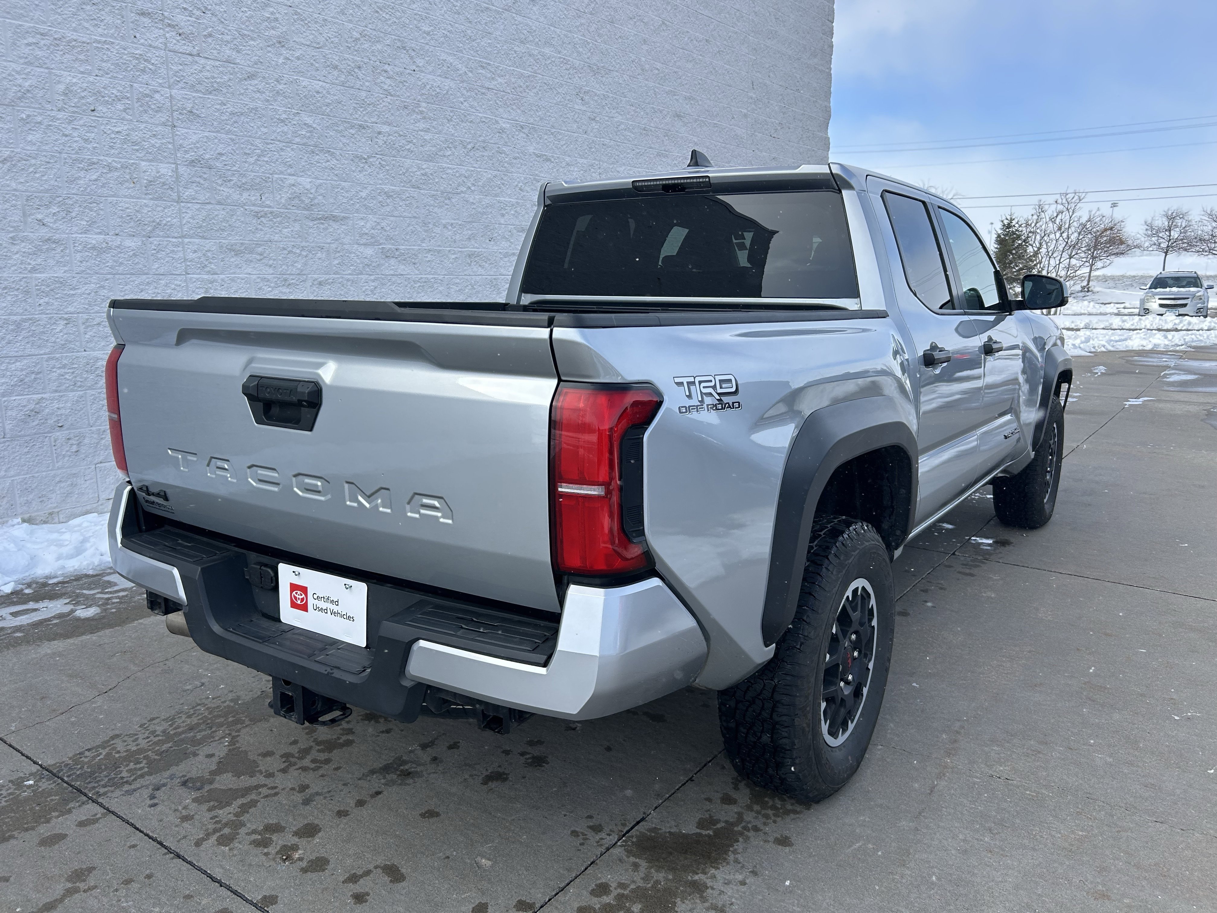 Certified 2024 Toyota Tacoma TRD Off-Road image 2