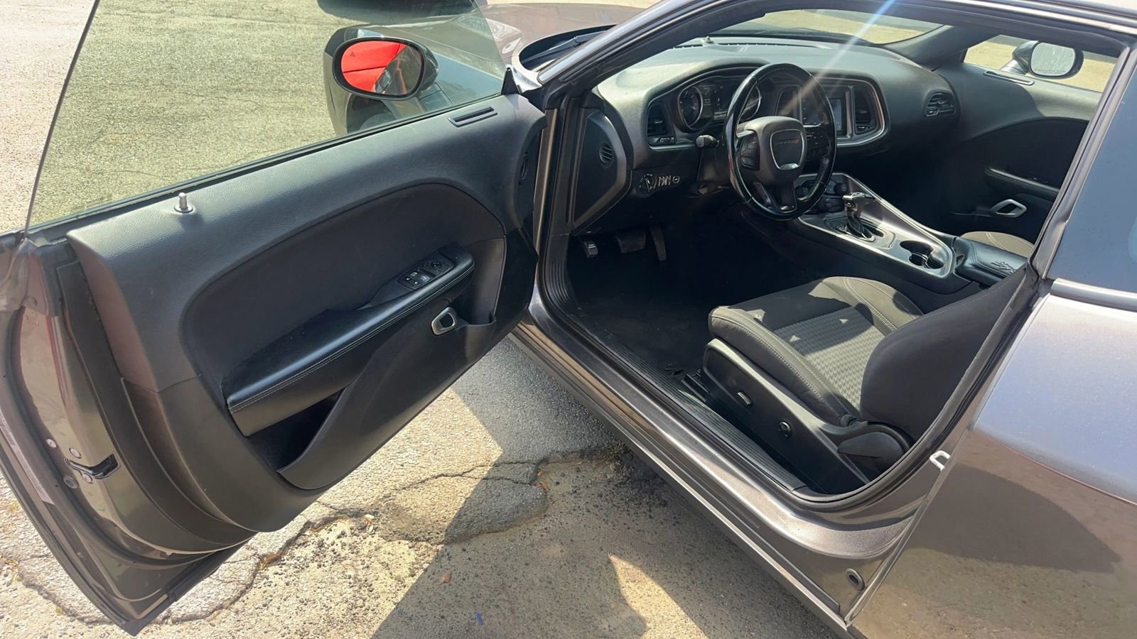 Used 2021 Dodge Challenger SXT w/ Driver Convenience Group image 23