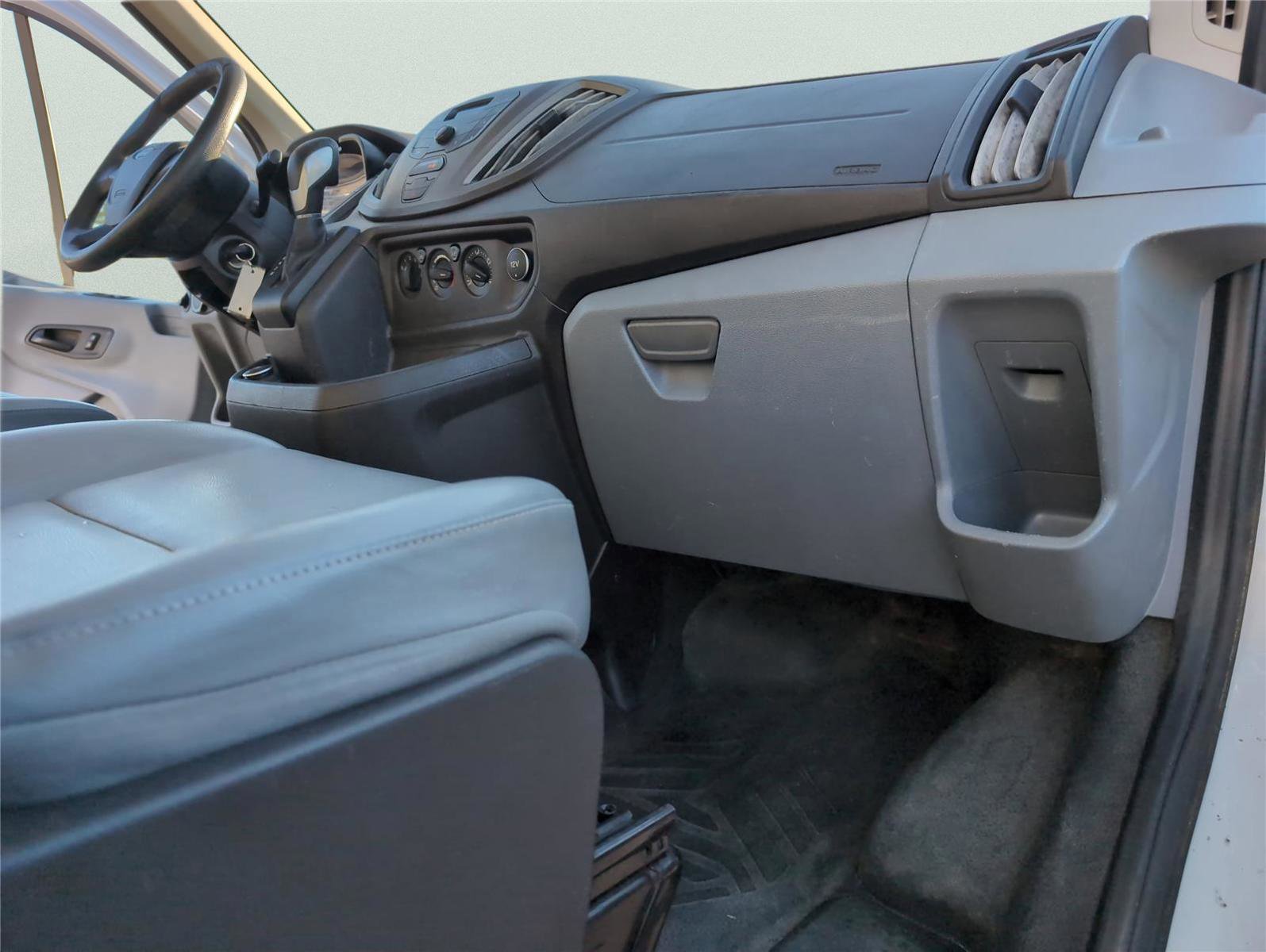 Used 2017 Ford Transit 250 130 Low Roof image 36