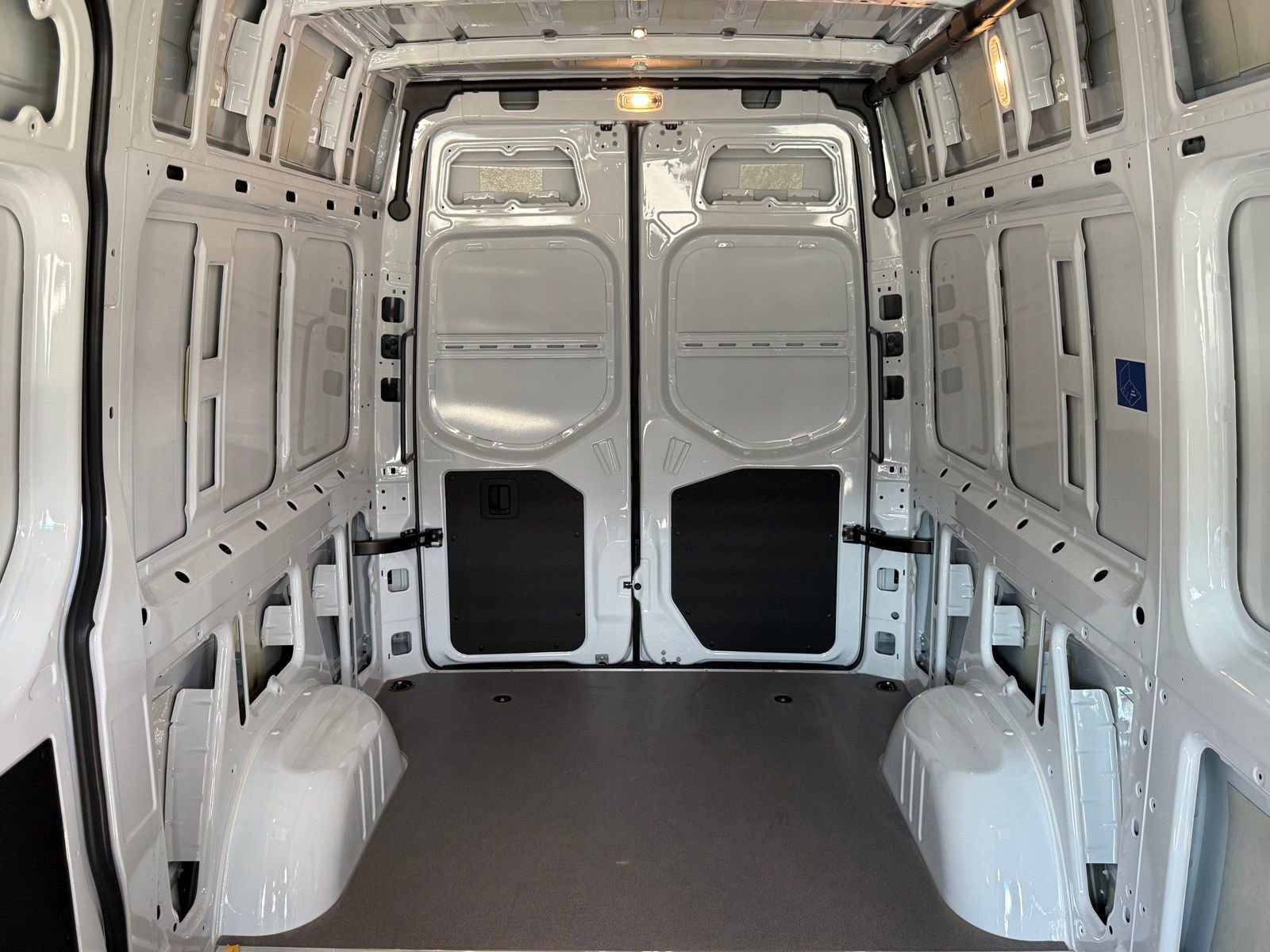 New 2025 Mercedes-Benz Sprinter 2500 image 32