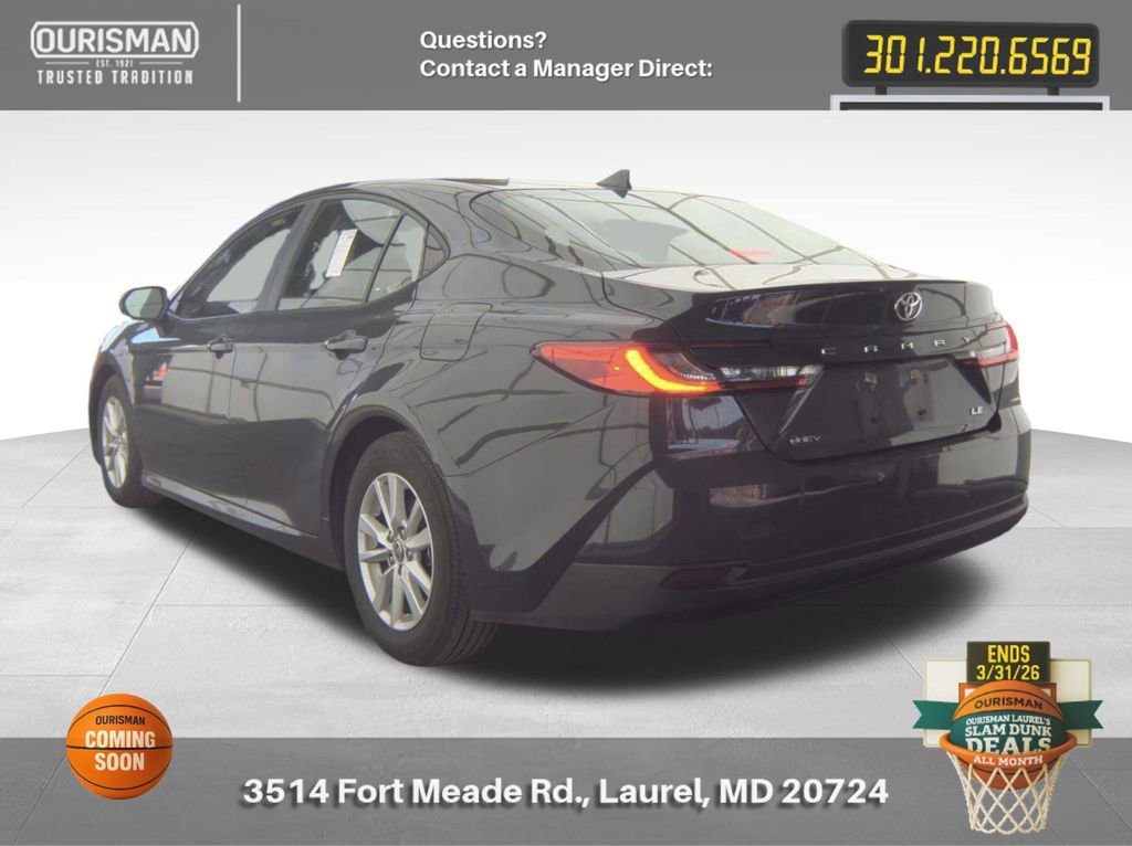 Used 2025 Toyota Camry LE image 3