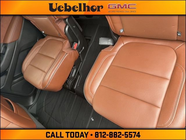 Used 2020 Chevrolet Traverse High Country w/ LPO, Floor Liner Package AWD/4WD image 21