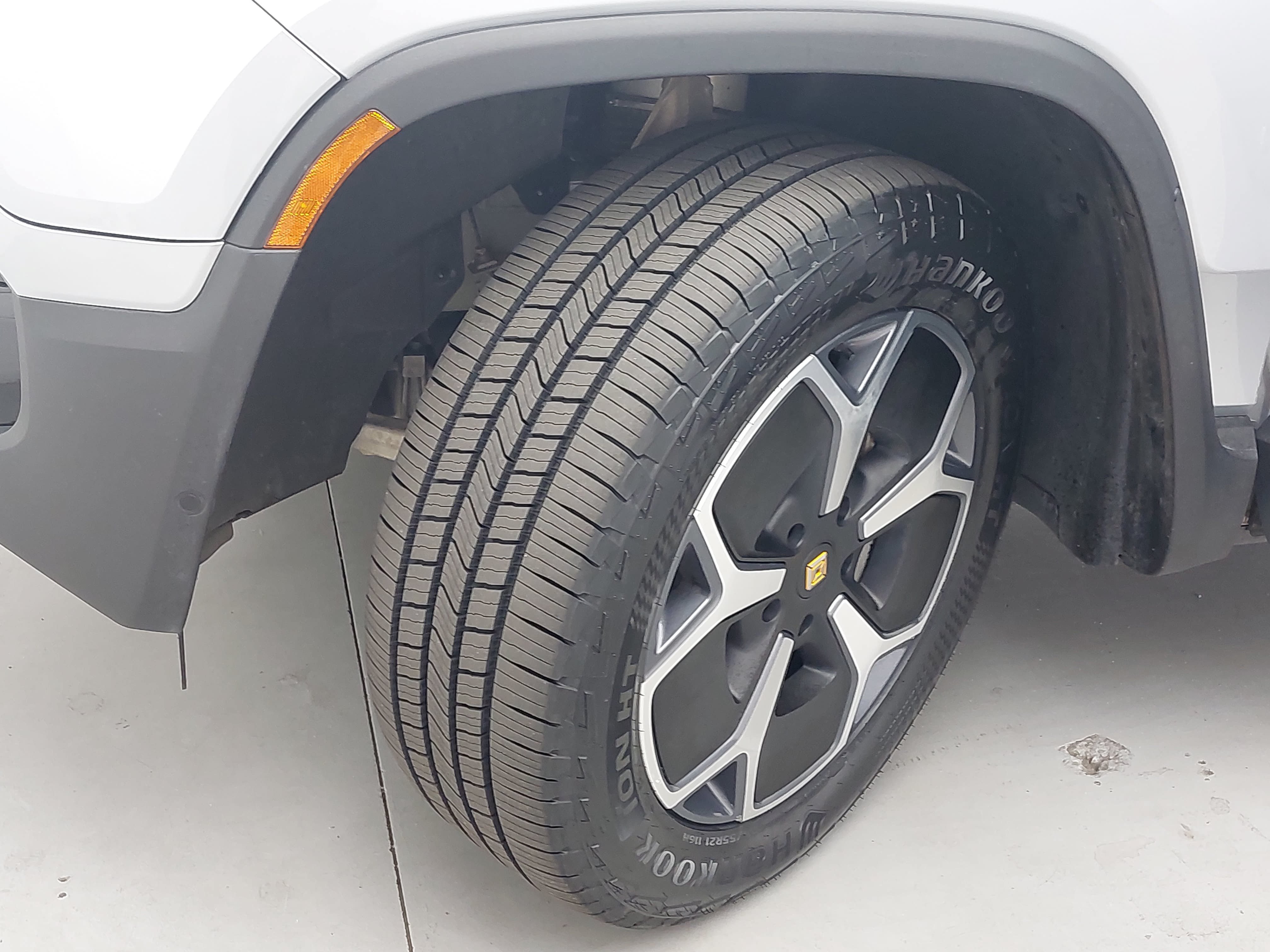 Used 2023 Rivian R1T Adventure Dual AWD/4WD image 33