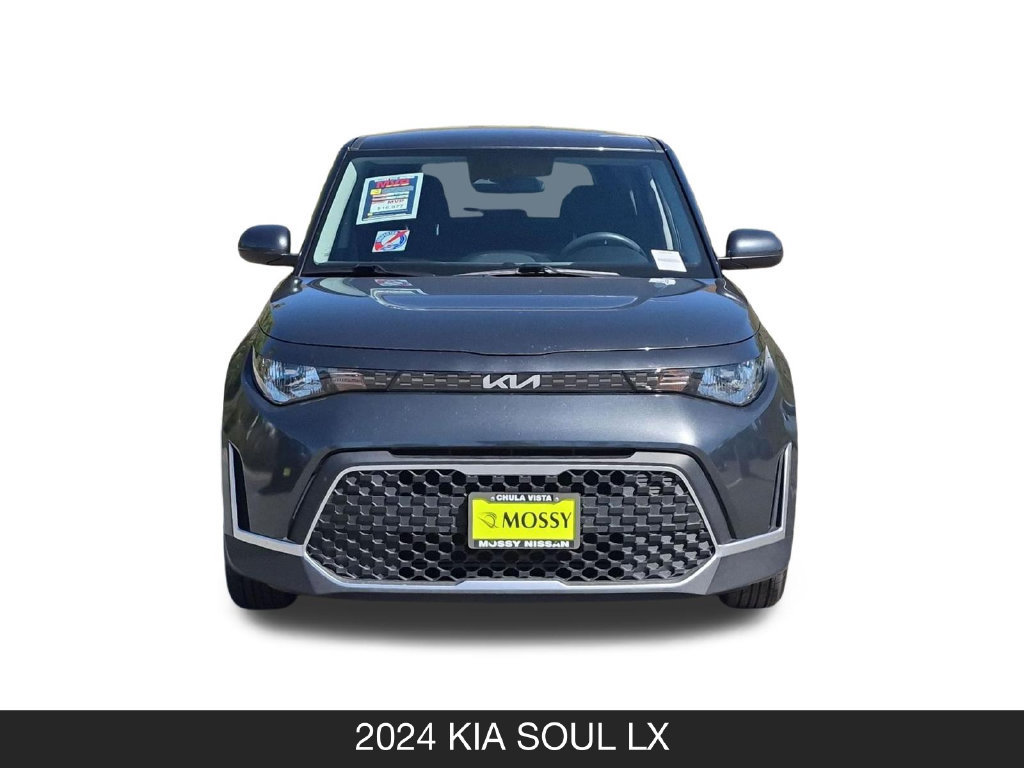 Used 2024 Kia Soul LX w/ LX Technology Package FWD image 4