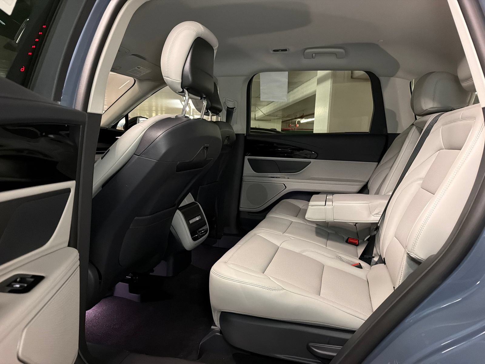 New 2026 Lincoln Nautilus Premier AWD/4WD image 17