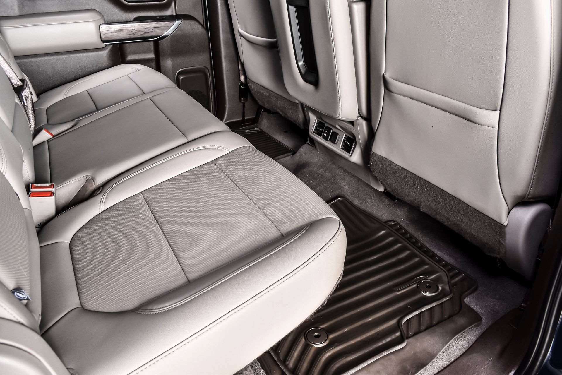 Used 2020 Chevrolet Silverado 2500 LTZ AWD/4WD image 19