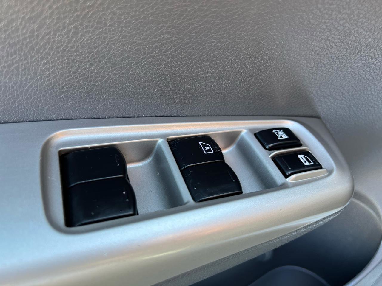 Used 2008 Subaru Impreza 2.5i w/ Popular Equipment Group 3B image 31