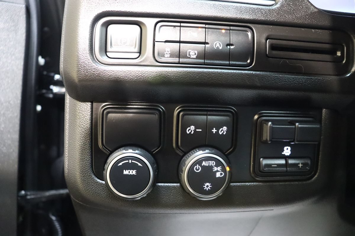 Used 2023 Chevrolet Tahoe RST w/ Luxury Package RWD image 32